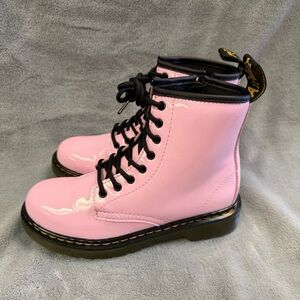 “GIRLS SIZE 2” Dr. Martens 1460 Patent Leather Lace Up Boots